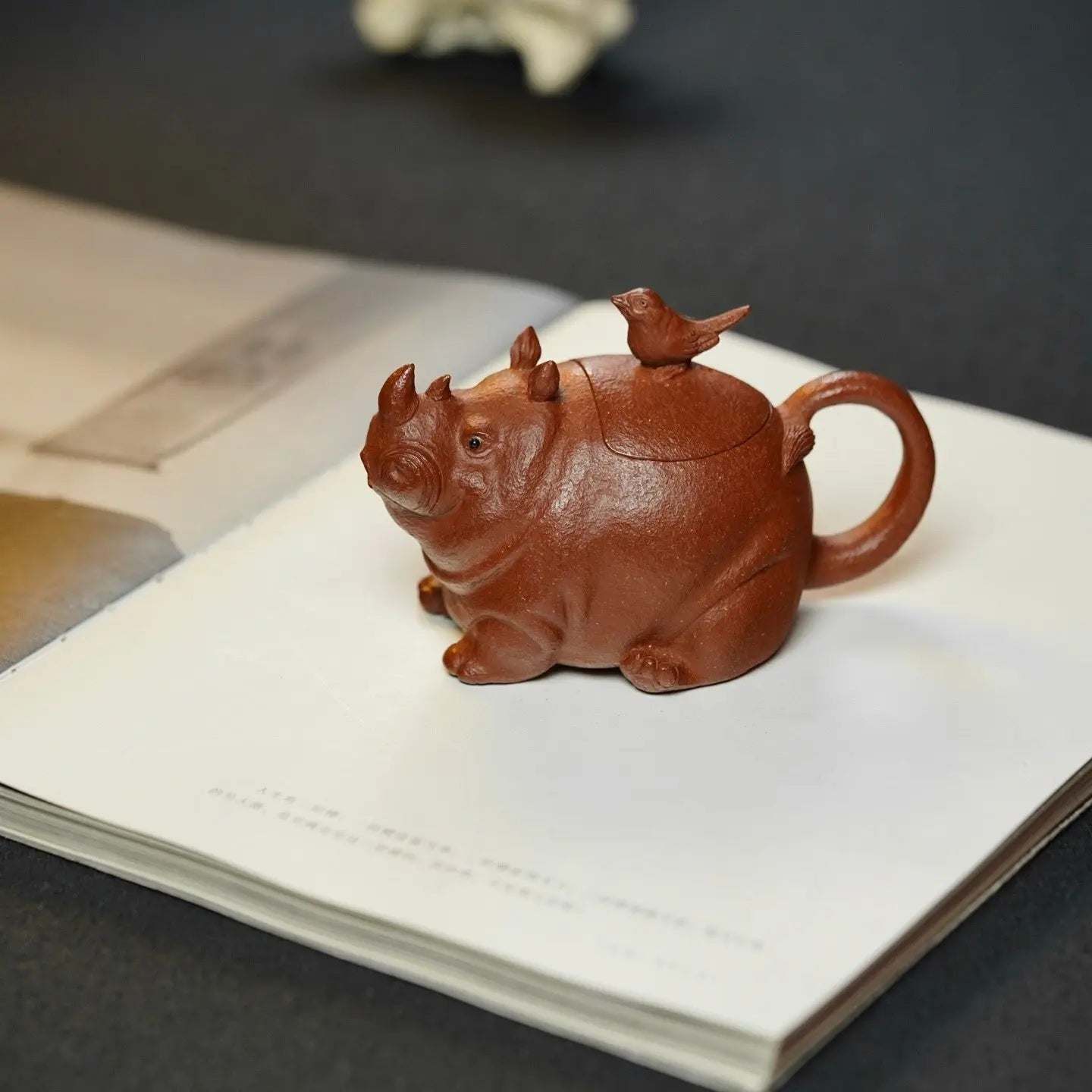 Niu Zhuan Qian Kun 150cc - Yixing Handmade Teapot 江苏宜兴