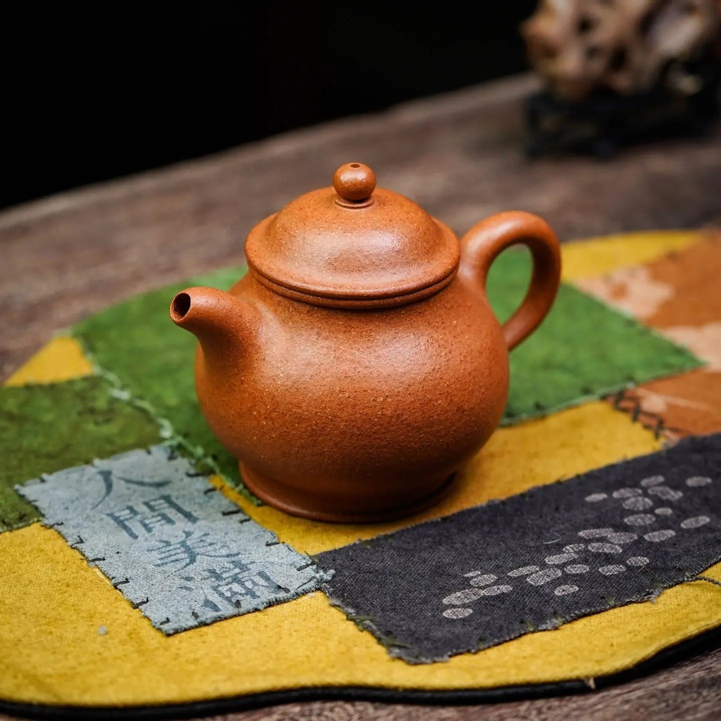 Pan Hu 190cc - Yixing Handmade Teapot 江苏宜兴