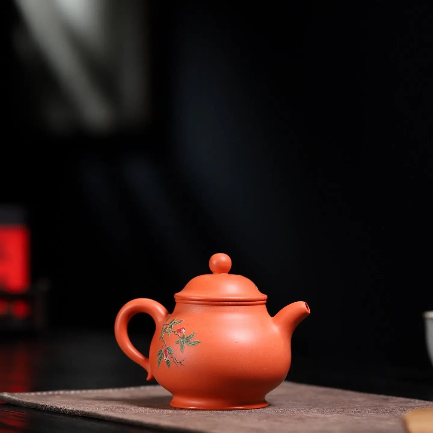 Pan Hu 220cc - Yixing Handmade Teapot 江苏宜兴