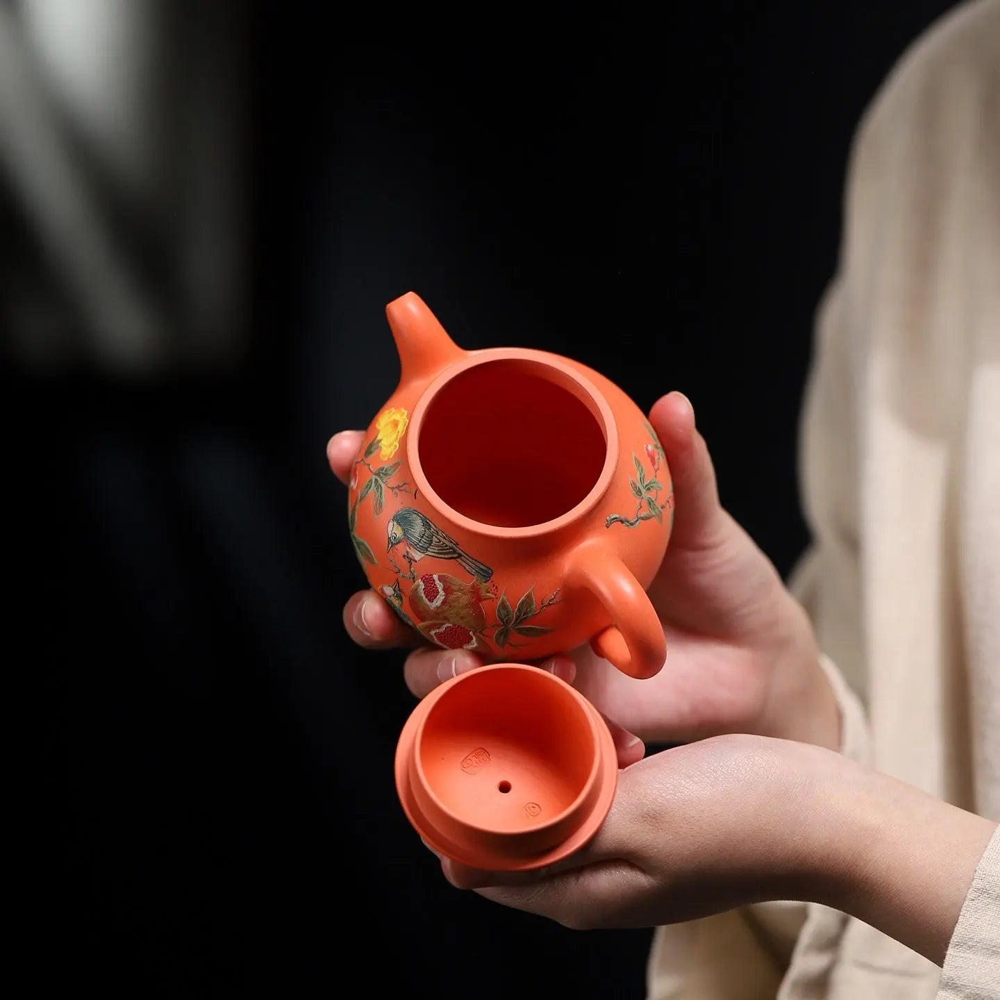 Pan Hu 220cc - Yixing Handmade Teapot 江苏宜兴