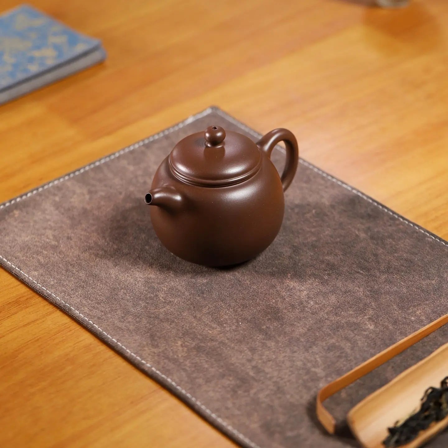 Pao Zun 200cc - Yixing Handmade Teapot 江苏宜兴