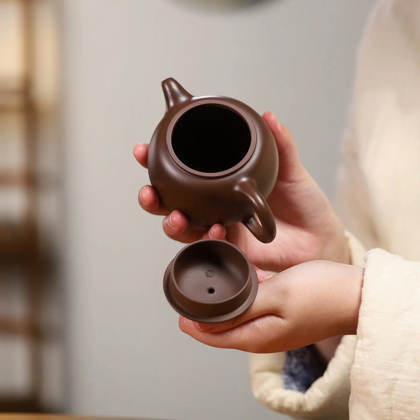 Pao Zun 200cc - Yixing Handmade Teapot 江苏宜兴