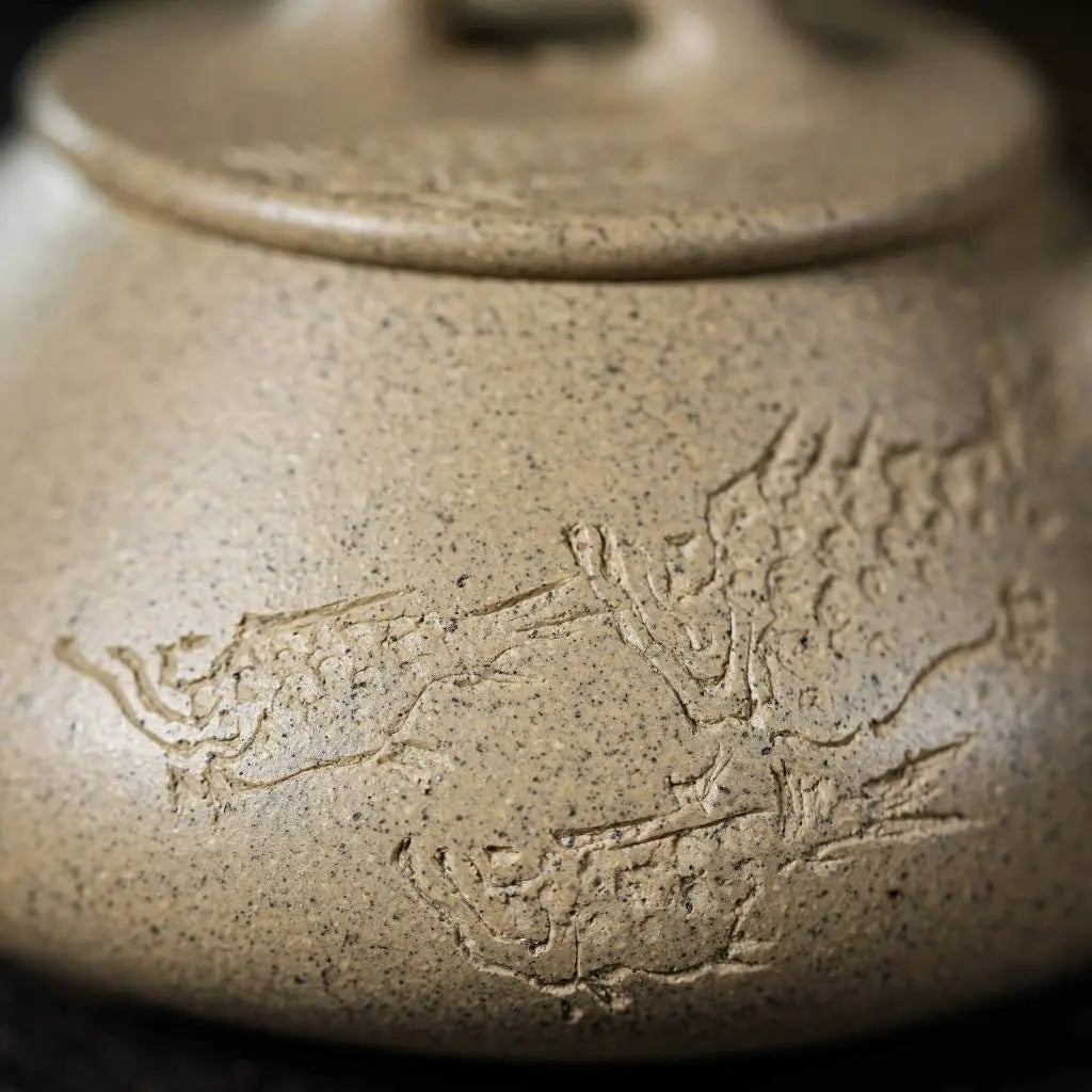 Ping Gai Shi Piao 200cc - Yixing Handmade Teapot 江苏宜兴