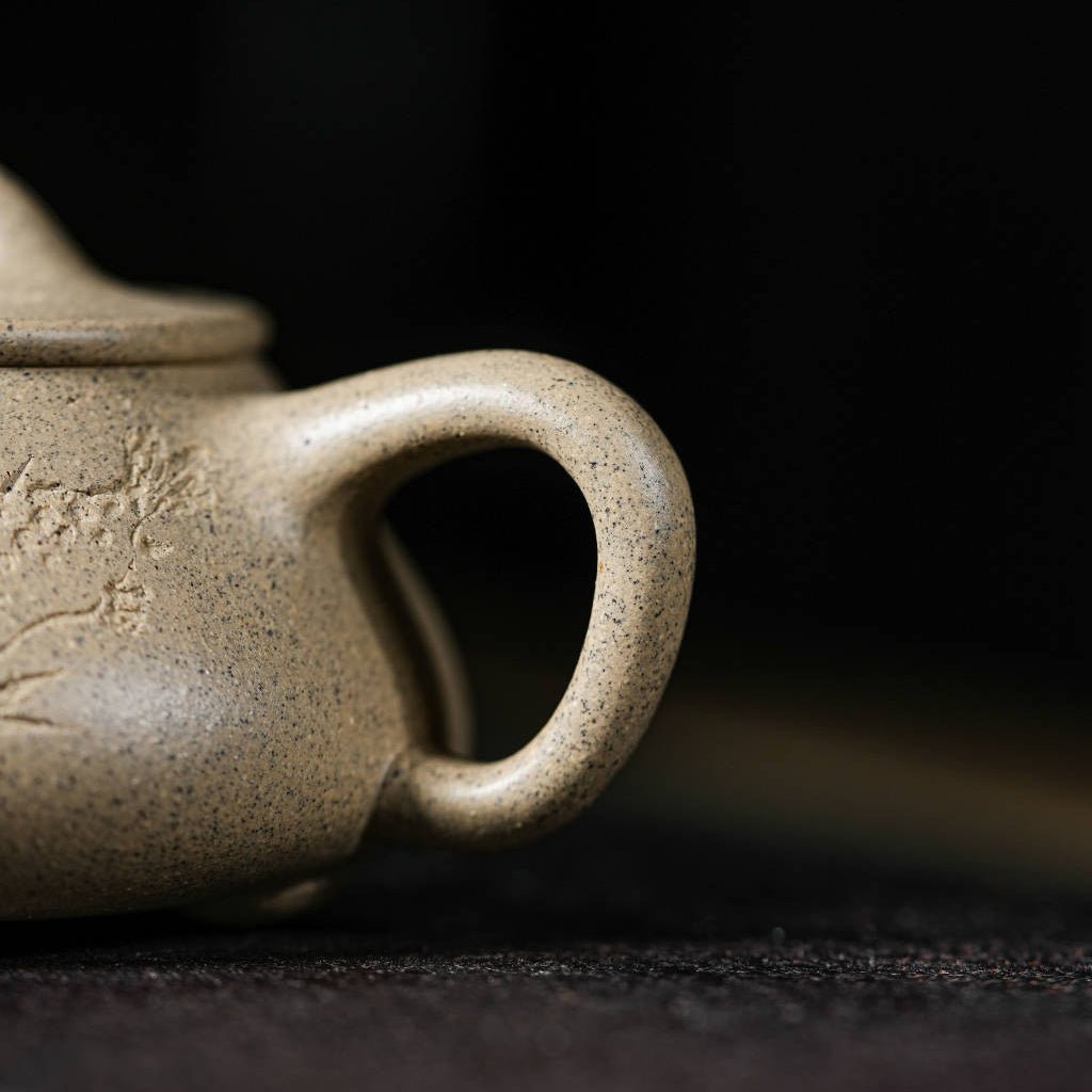 Ping Gai Shi Piao 200cc - Yixing Handmade Teapot 江苏宜兴