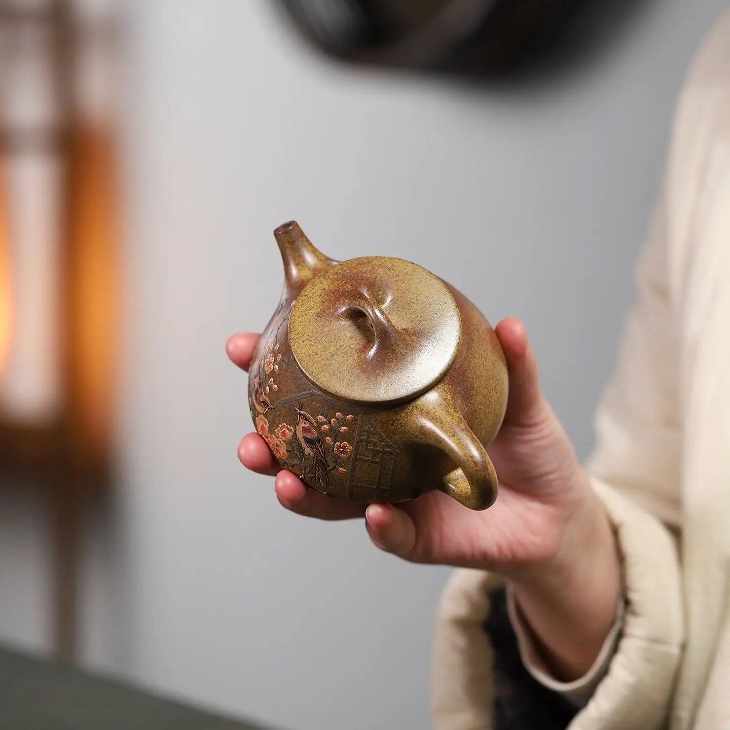 Ping Gai Shi Piao 200cc - Yixing Handmade Teapot 江苏宜兴