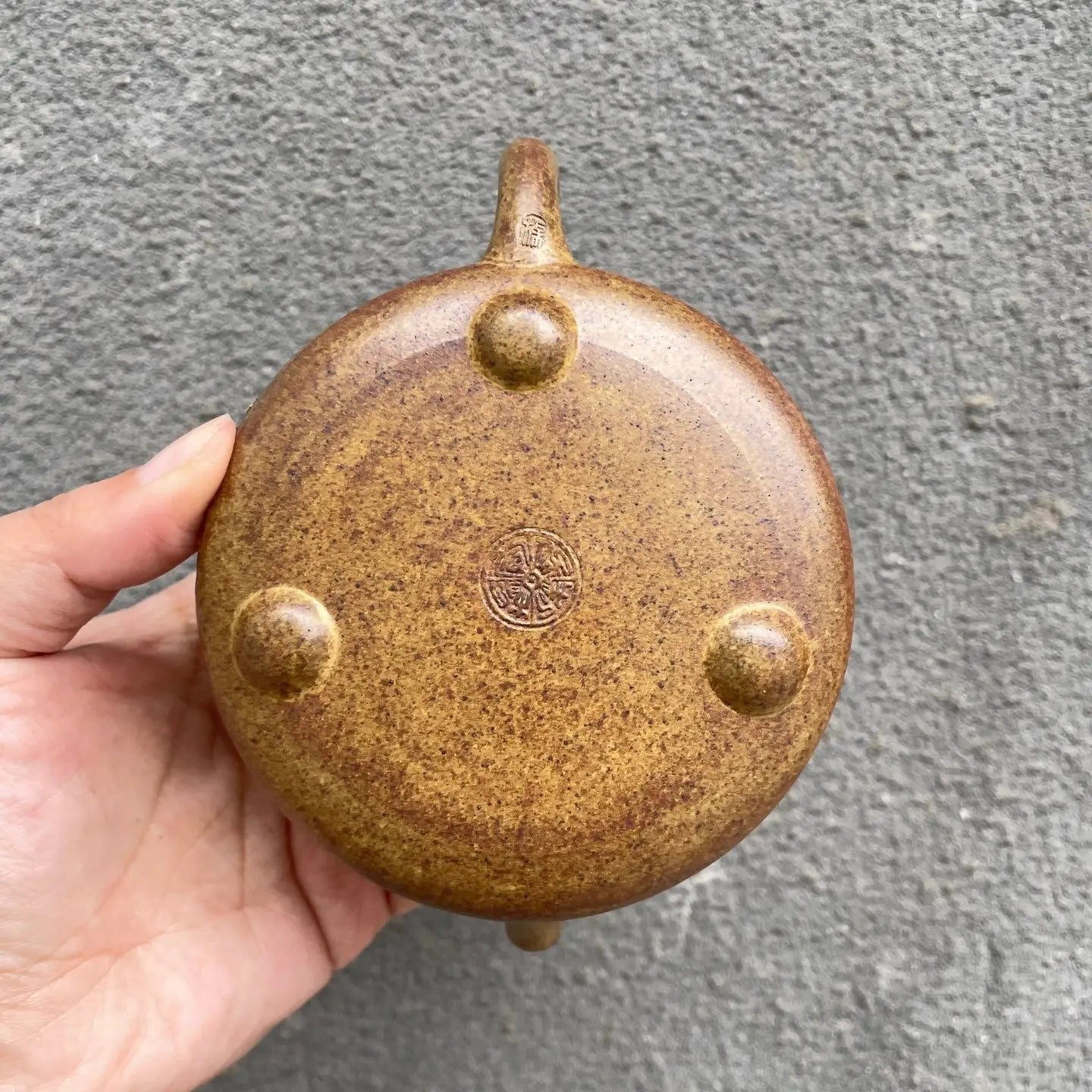 Ping Gai Shi Piao 200cc - Yixing Handmade Teapot 江苏宜兴