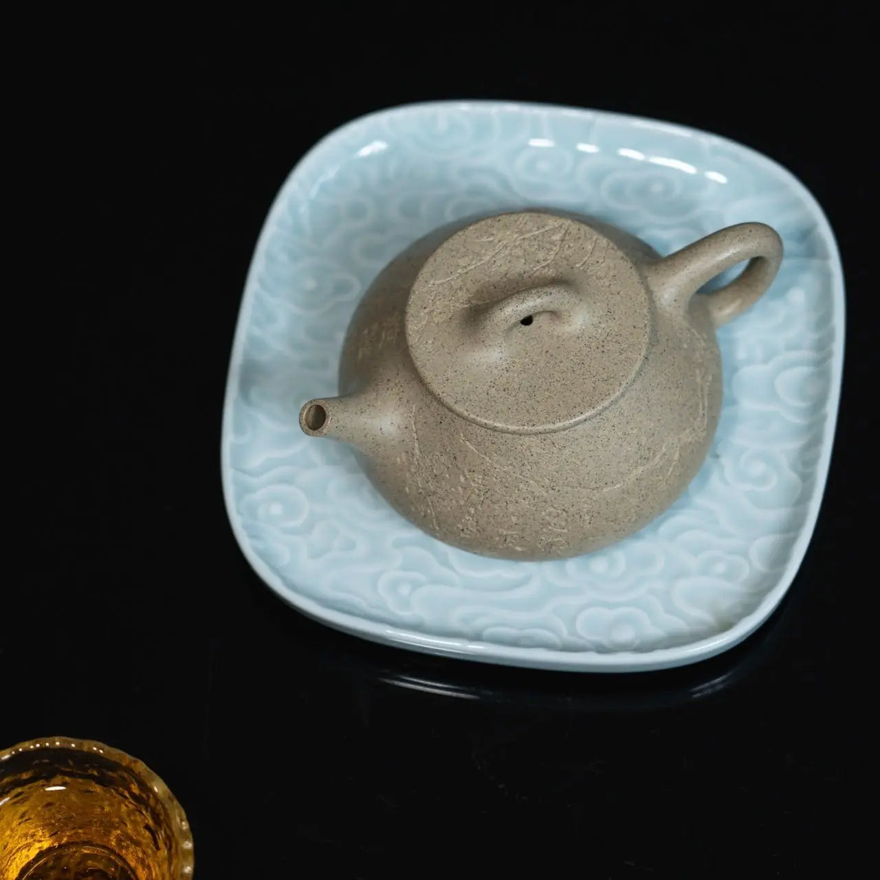 Ping Gai Shi Piao 210cc - Yixing Handmade Teapot 江苏宜兴