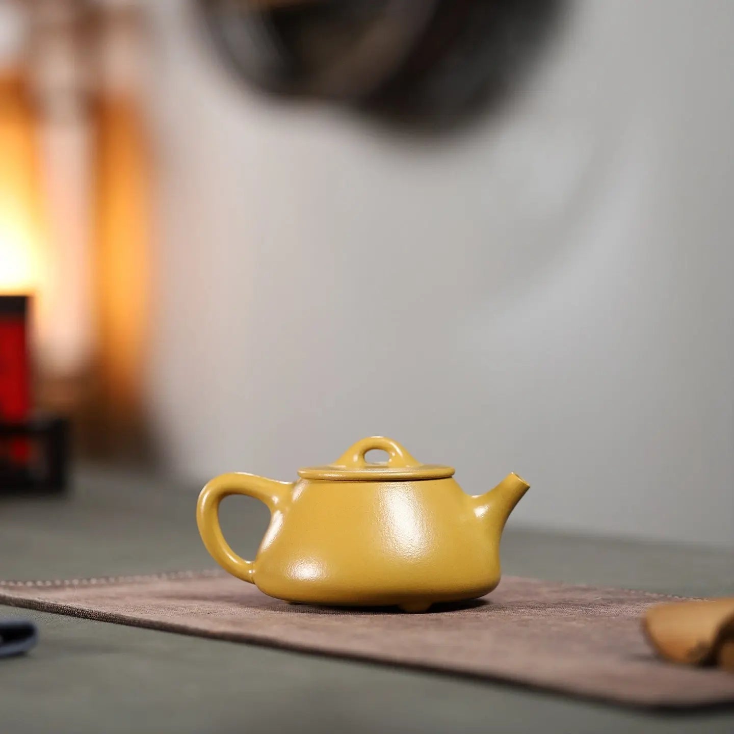 Ping Gai Shi Piao 220cc - Yixing Handmade Teapot 江苏宜兴