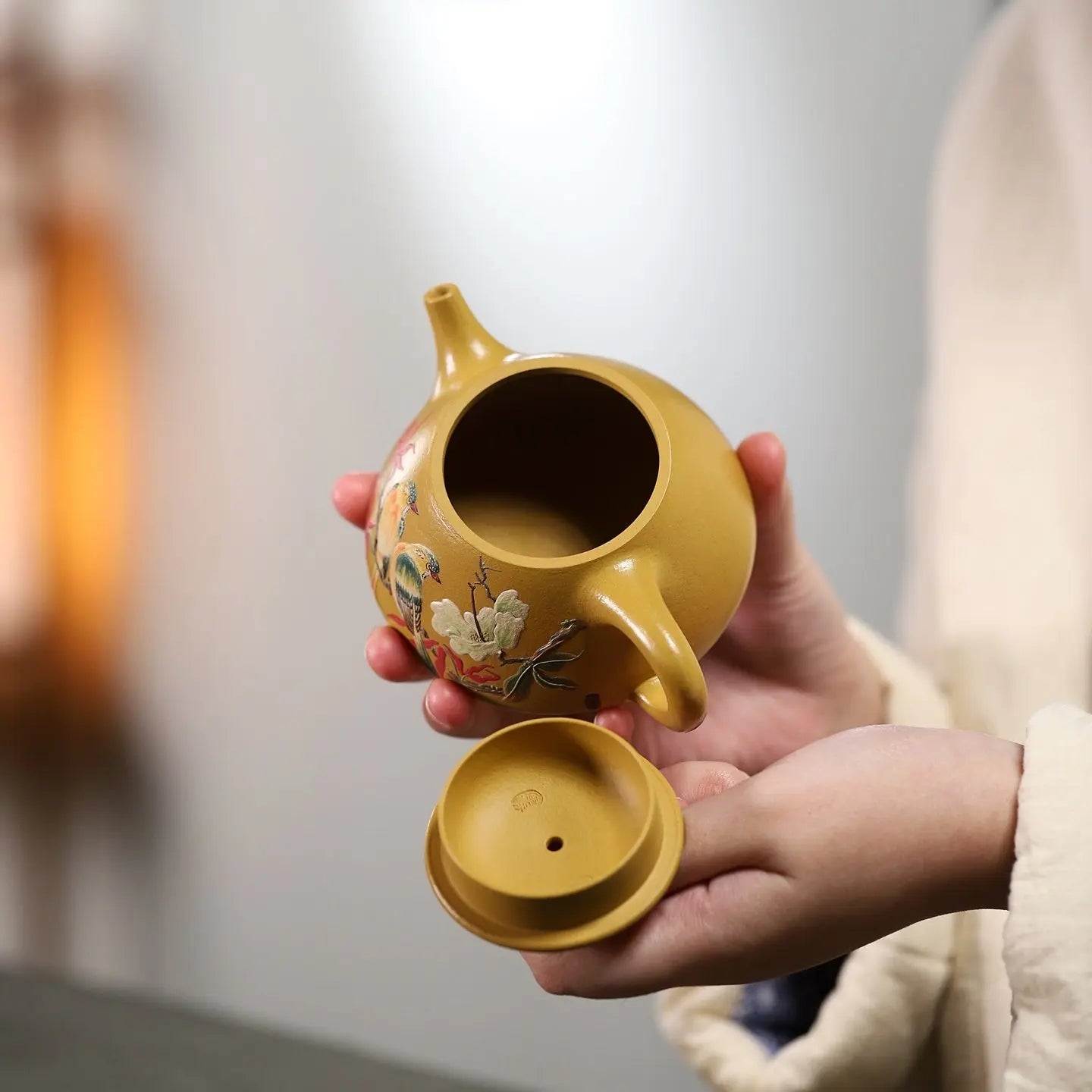 Ping Gai Shi Piao 220cc - Yixing Handmade Teapot 江苏宜兴