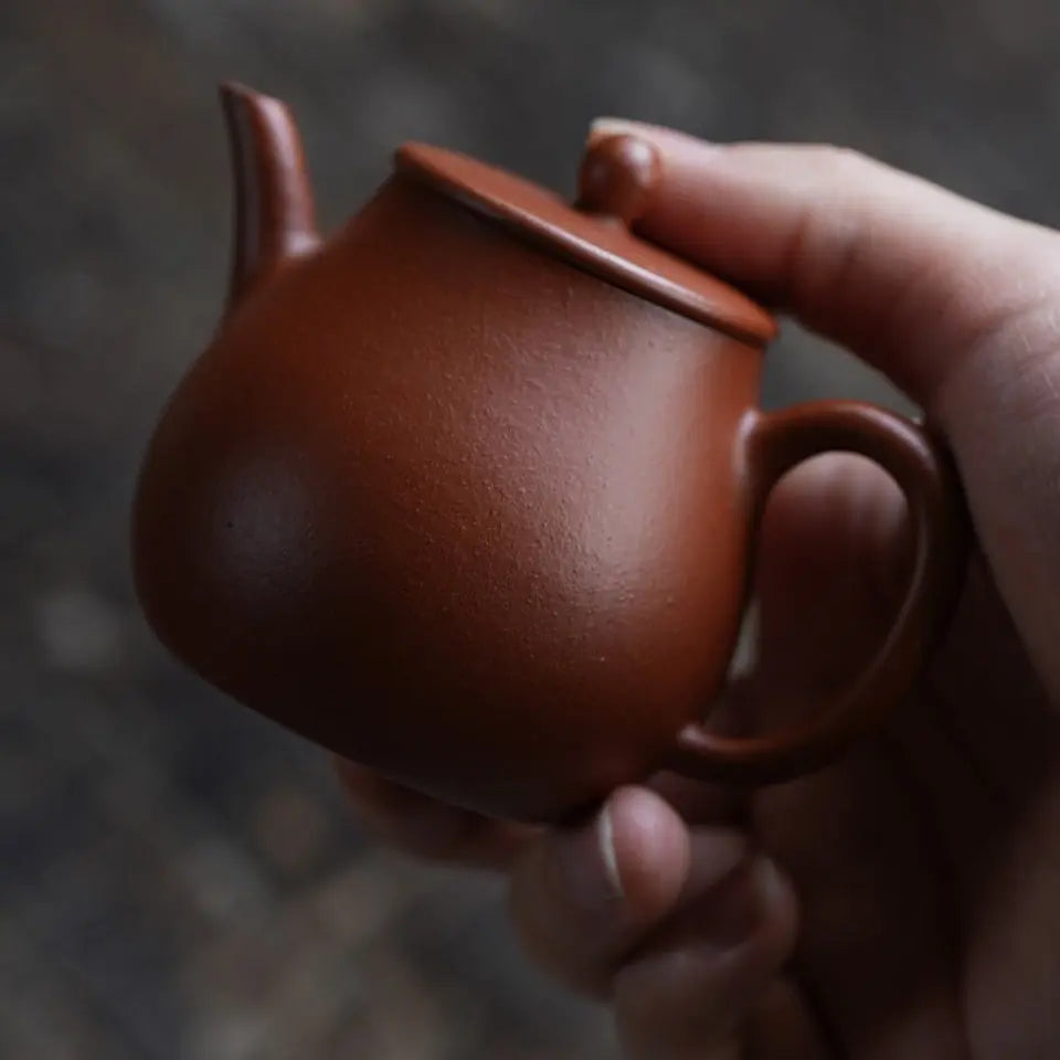 Ping Gai - Yixing Handmade Teapot 江苏宜兴