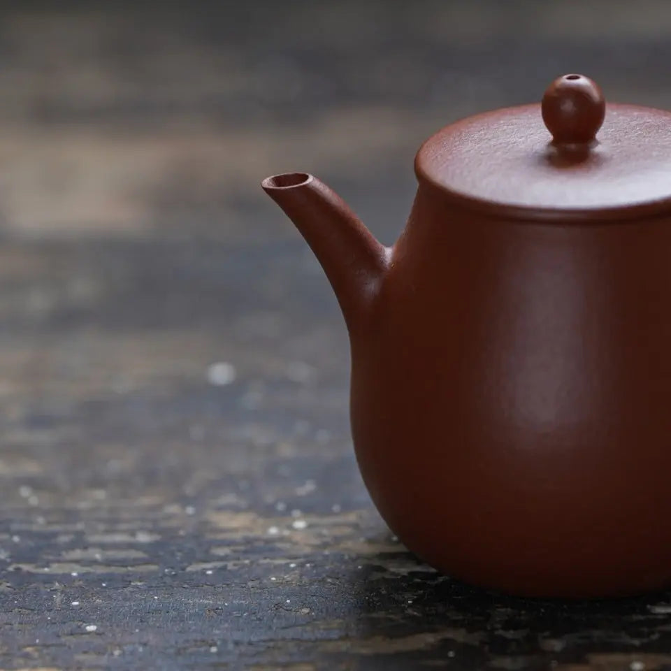 Ping Gai - Yixing Handmade Teapot 江苏宜兴