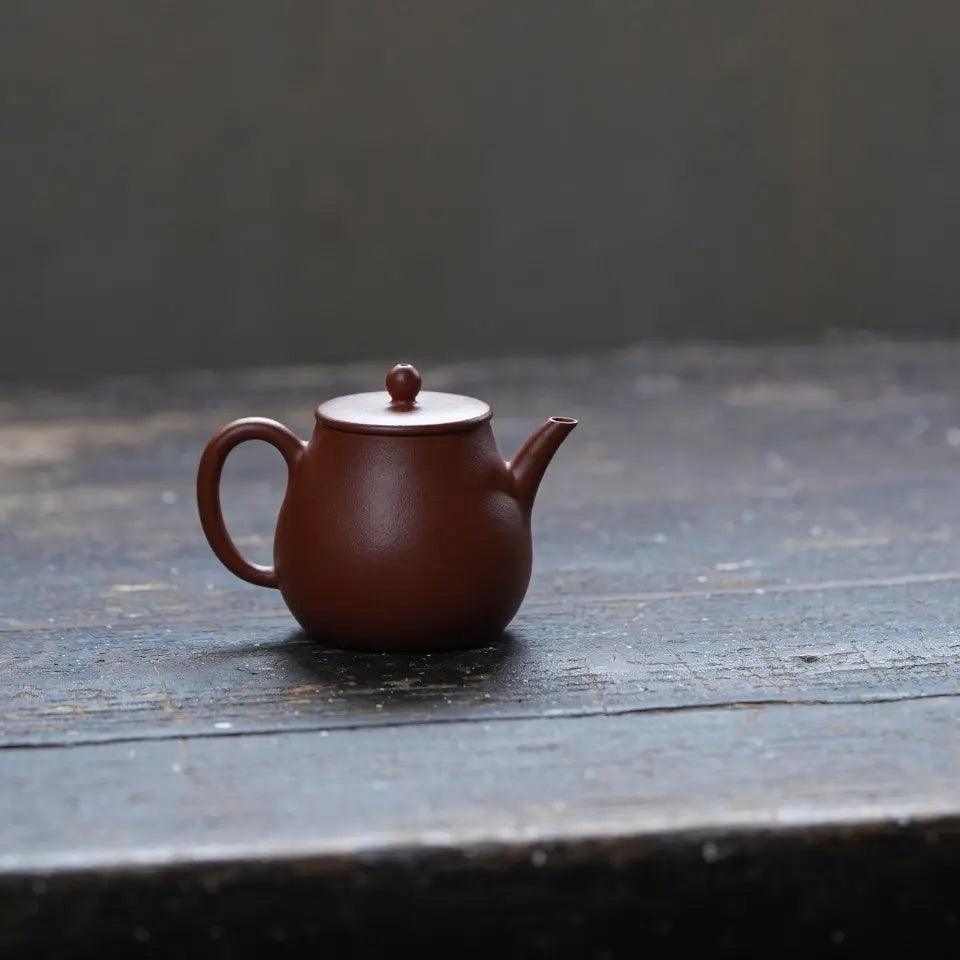 Ping Gai - Yixing Handmade Teapot 江苏宜兴