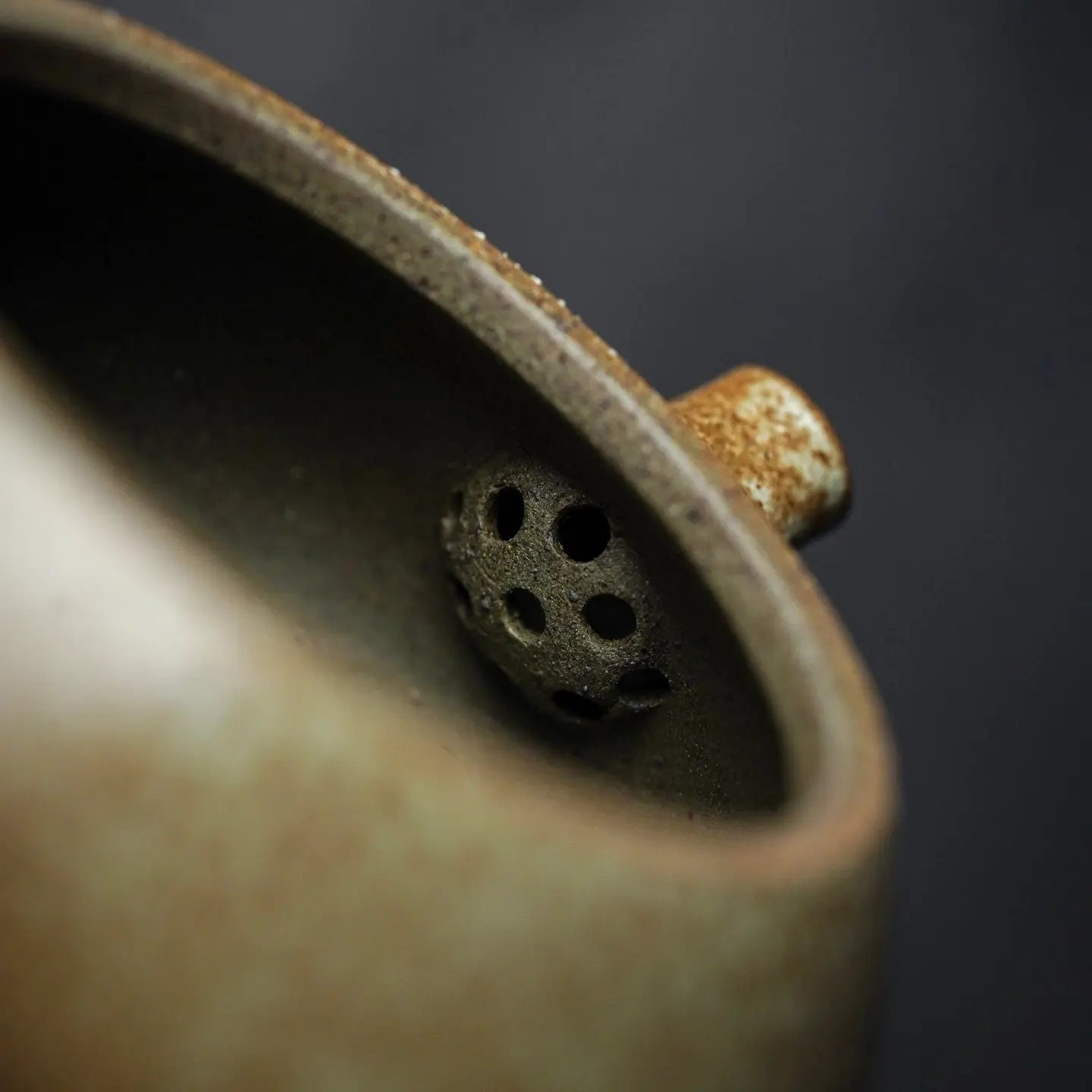 Ping Guo 200cc - Yixing Handmade Teapot 江苏宜兴