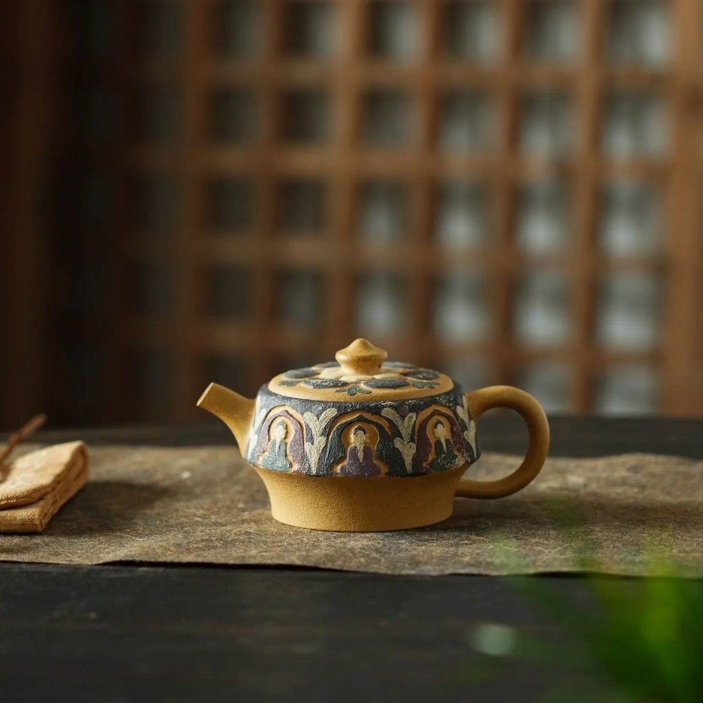 Qian Fo 130cc - Yixing Handmade Teapot 江苏宜兴