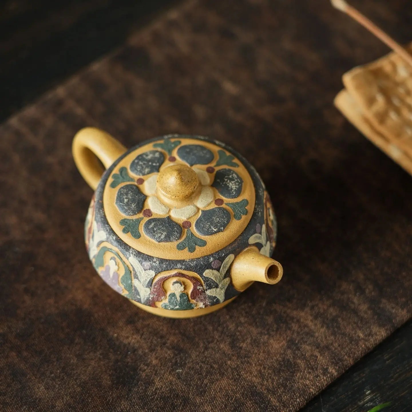 Qian Fo 130cc - Yixing Handmade Teapot 江苏宜兴