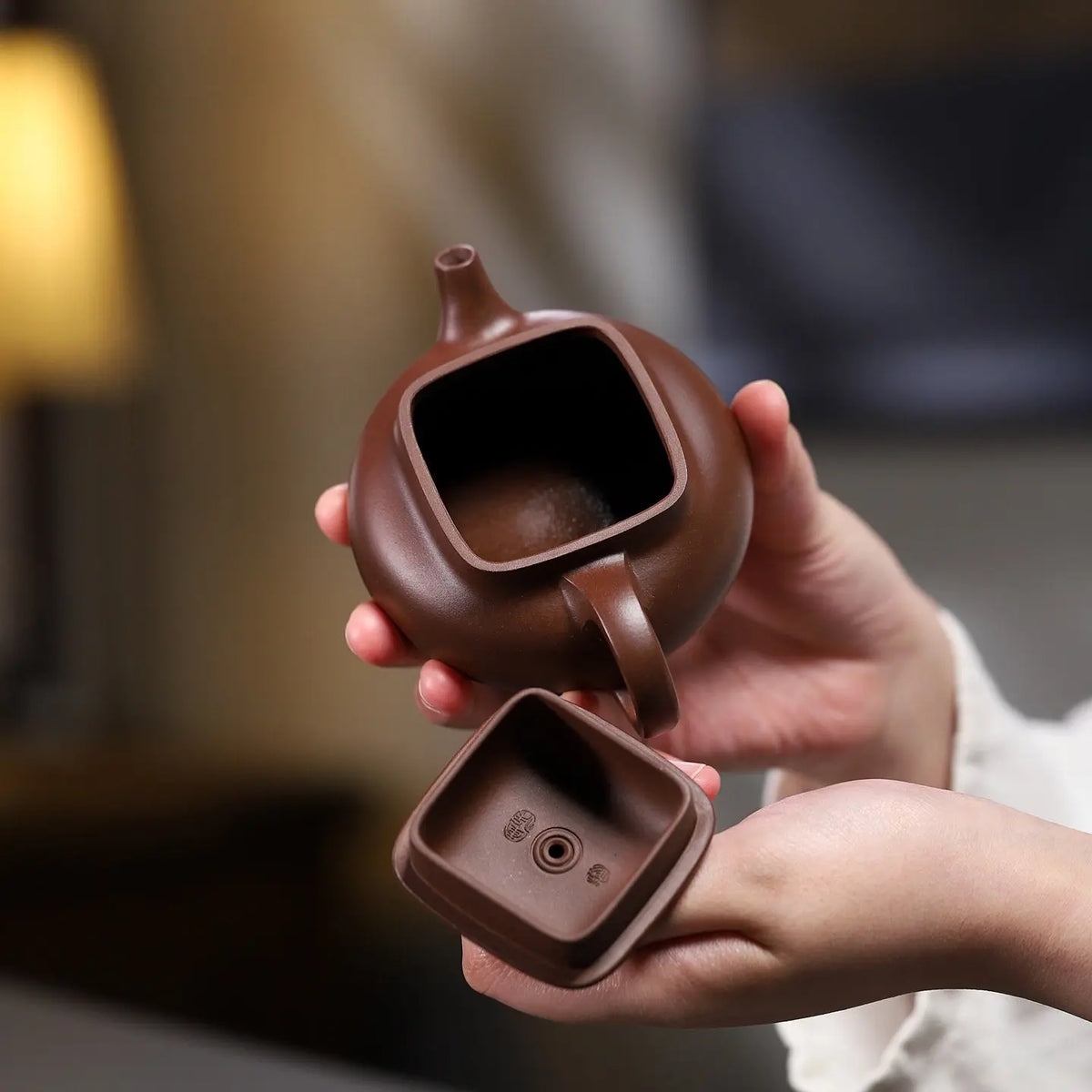 Qian Kun 140cc - Yixing Handmade Teapot 江苏宜兴