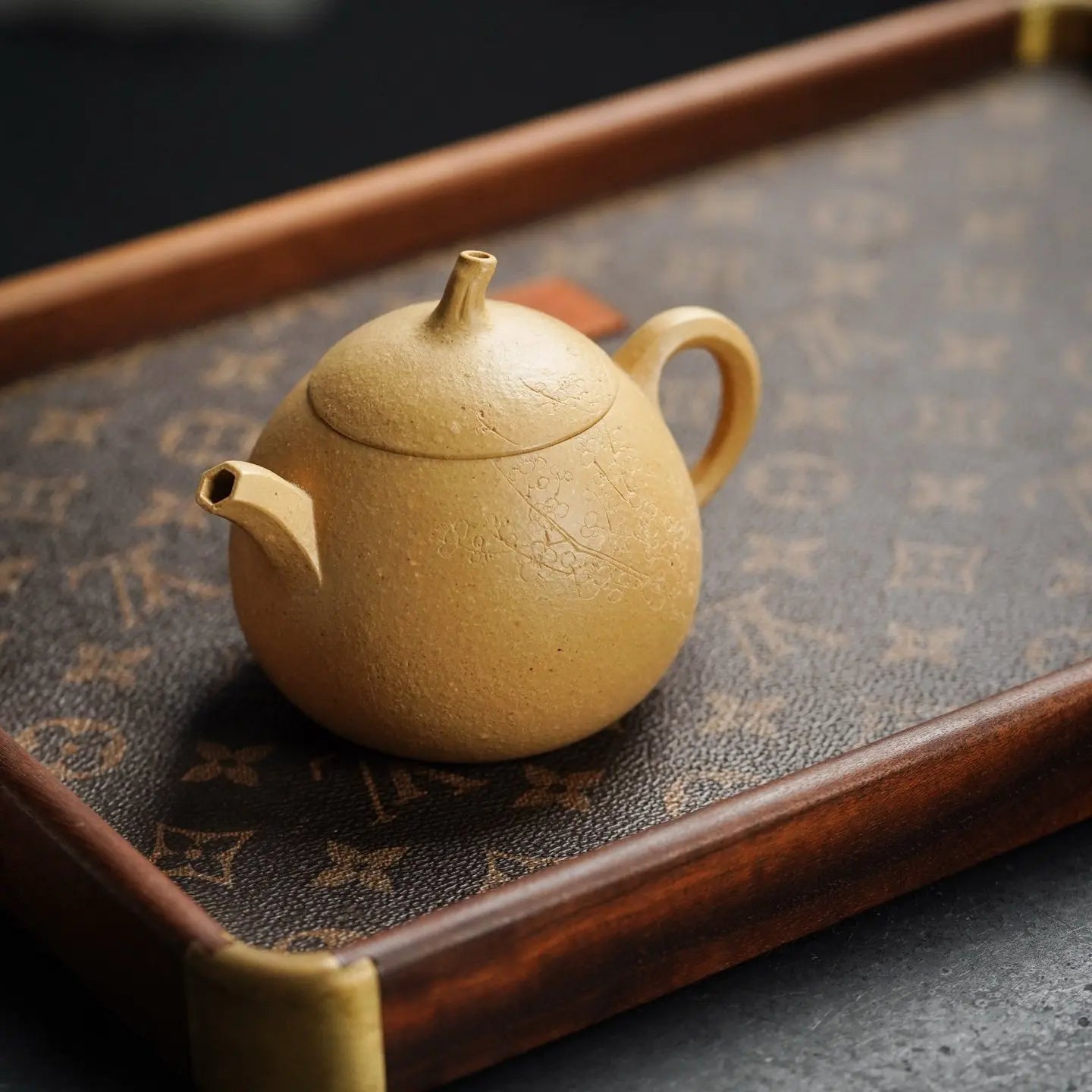 Qie Gua 200cc - Yixing Handmade Teapot 江苏宜兴