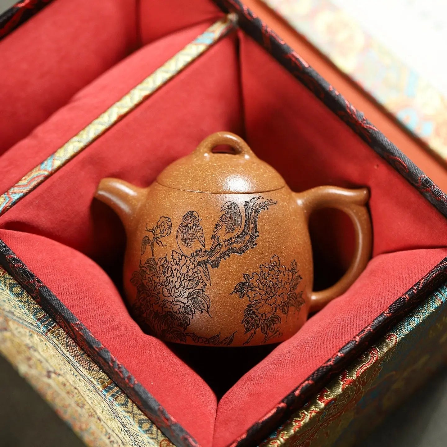 Qin Quan 140cc - Yixing Handmade Teapot 江苏宜兴