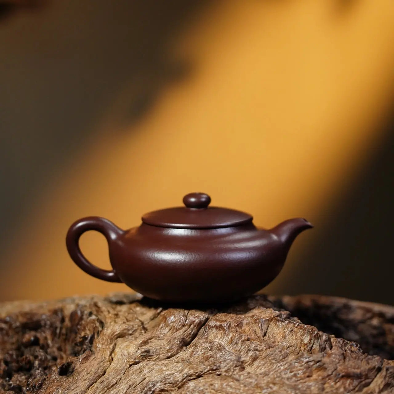 Qin Xiang 200cc - Yixing Handmade Teapot 江苏宜兴