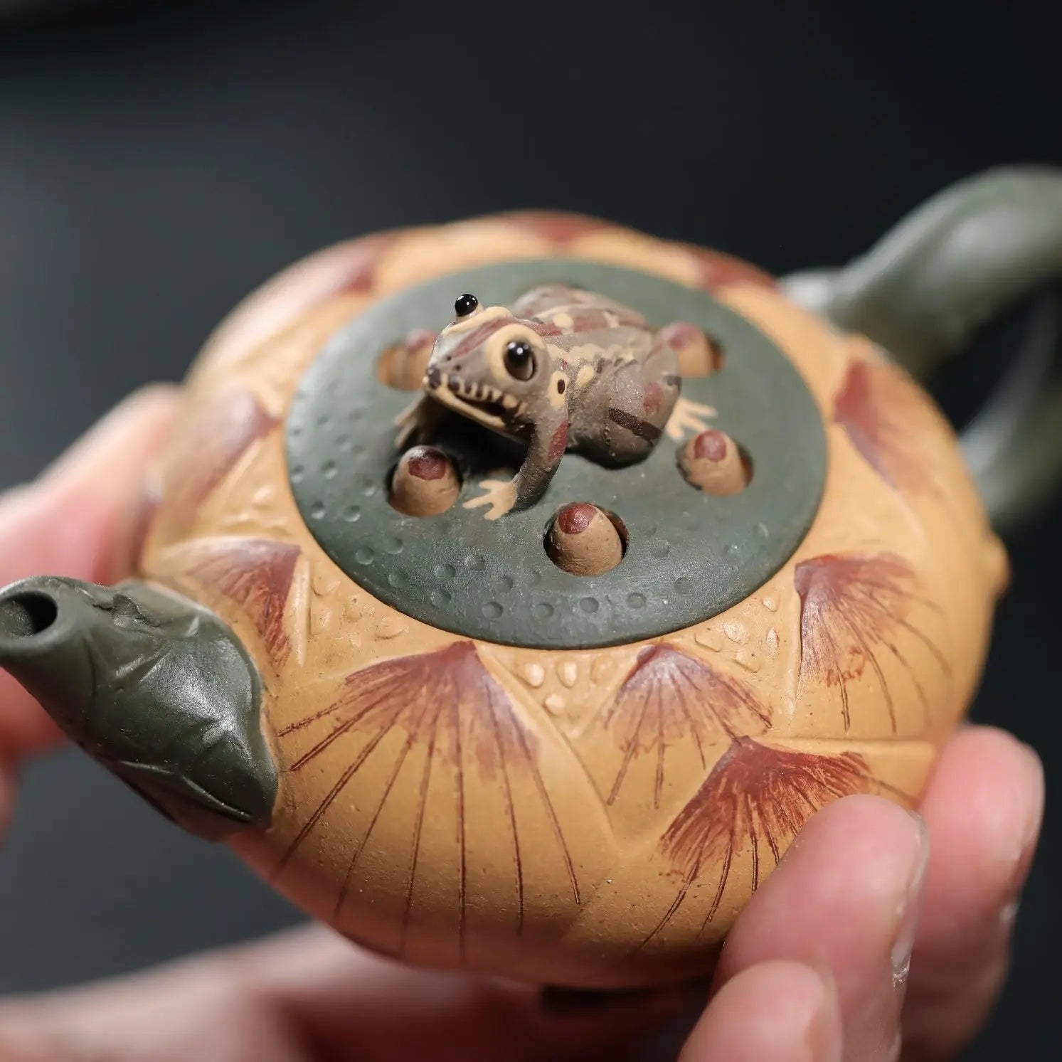 Qing Wa Lian Zi 100cc - Yixing Handmade Teapot 江苏宜兴