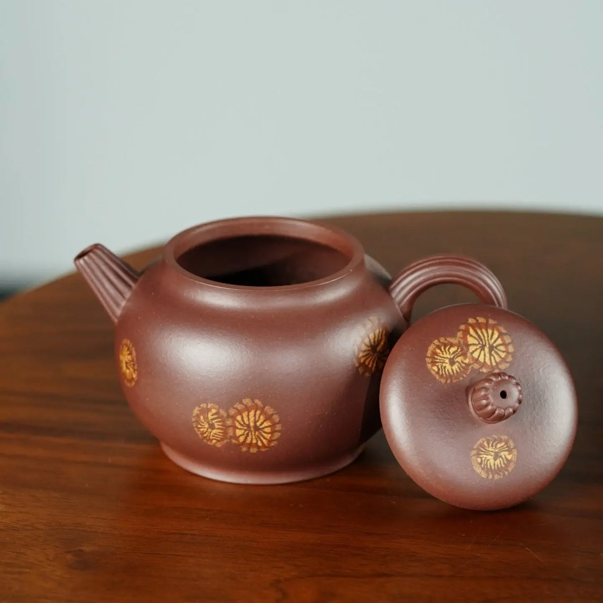 Qiu Ju 275cc - Yixing Handmade Teapot 【DM for price】 江苏宜兴