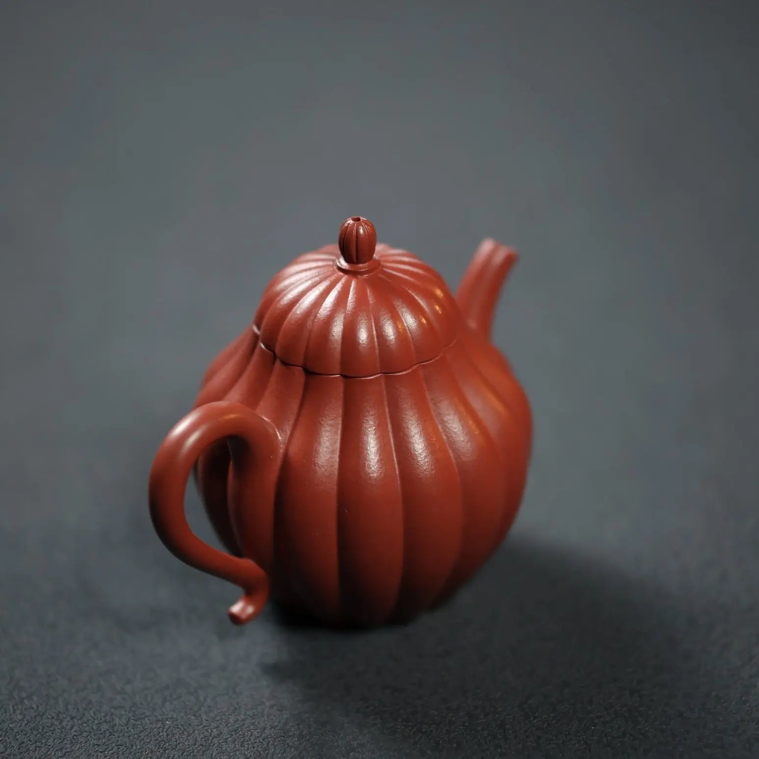 Qiu Shui 170cc - Yixing Handmade Teapot 江苏宜兴