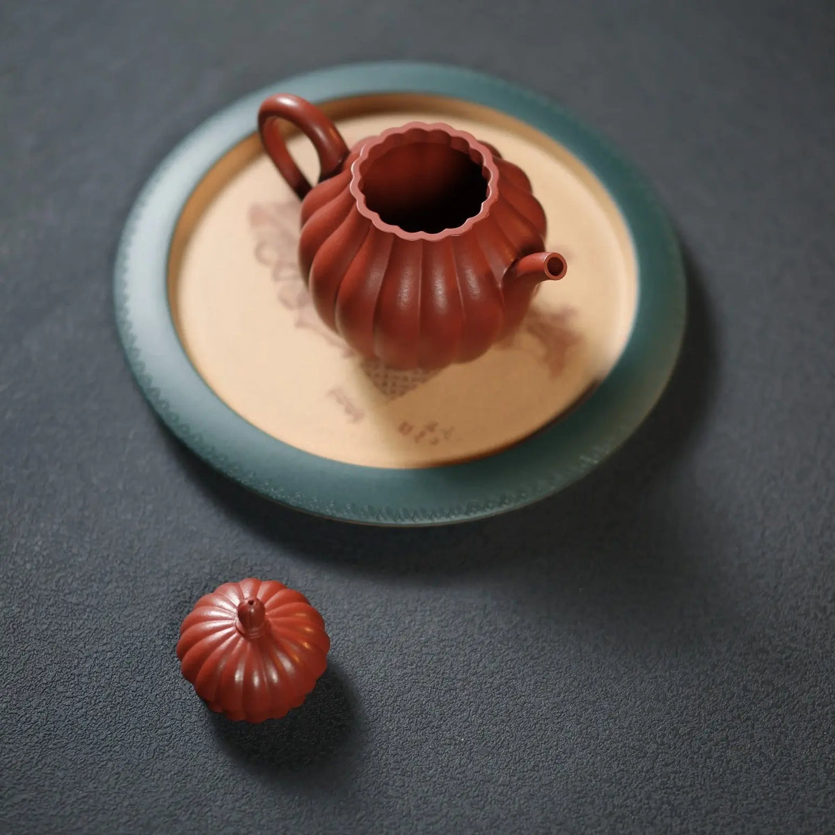 Qiu Shui 170cc - Yixing Handmade Teapot 江苏宜兴
