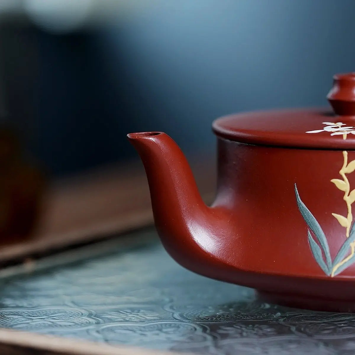 Qu Hu 195cc - Yixing Handmade Teapot 江苏宜兴