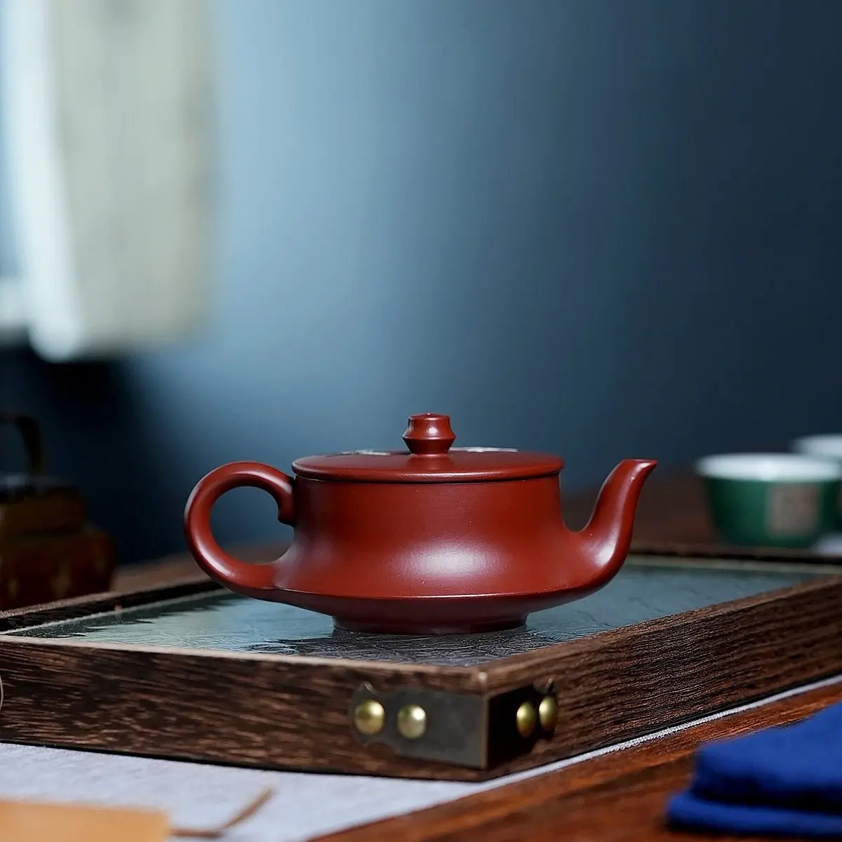 Qu Hu 195cc - Yixing Handmade Teapot 江苏宜兴