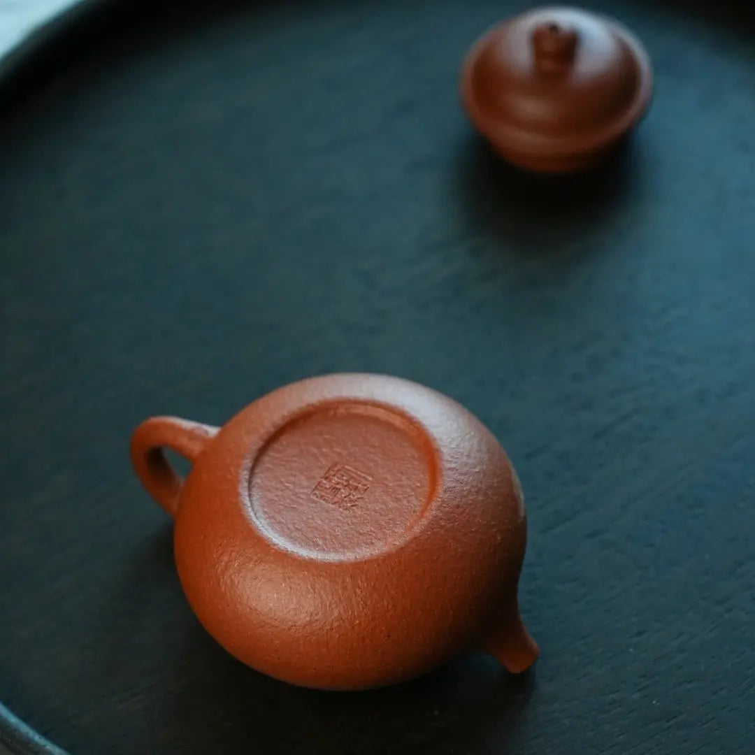 Rong Tian 120cc - Yixing Handmade Teapot 江苏宜兴