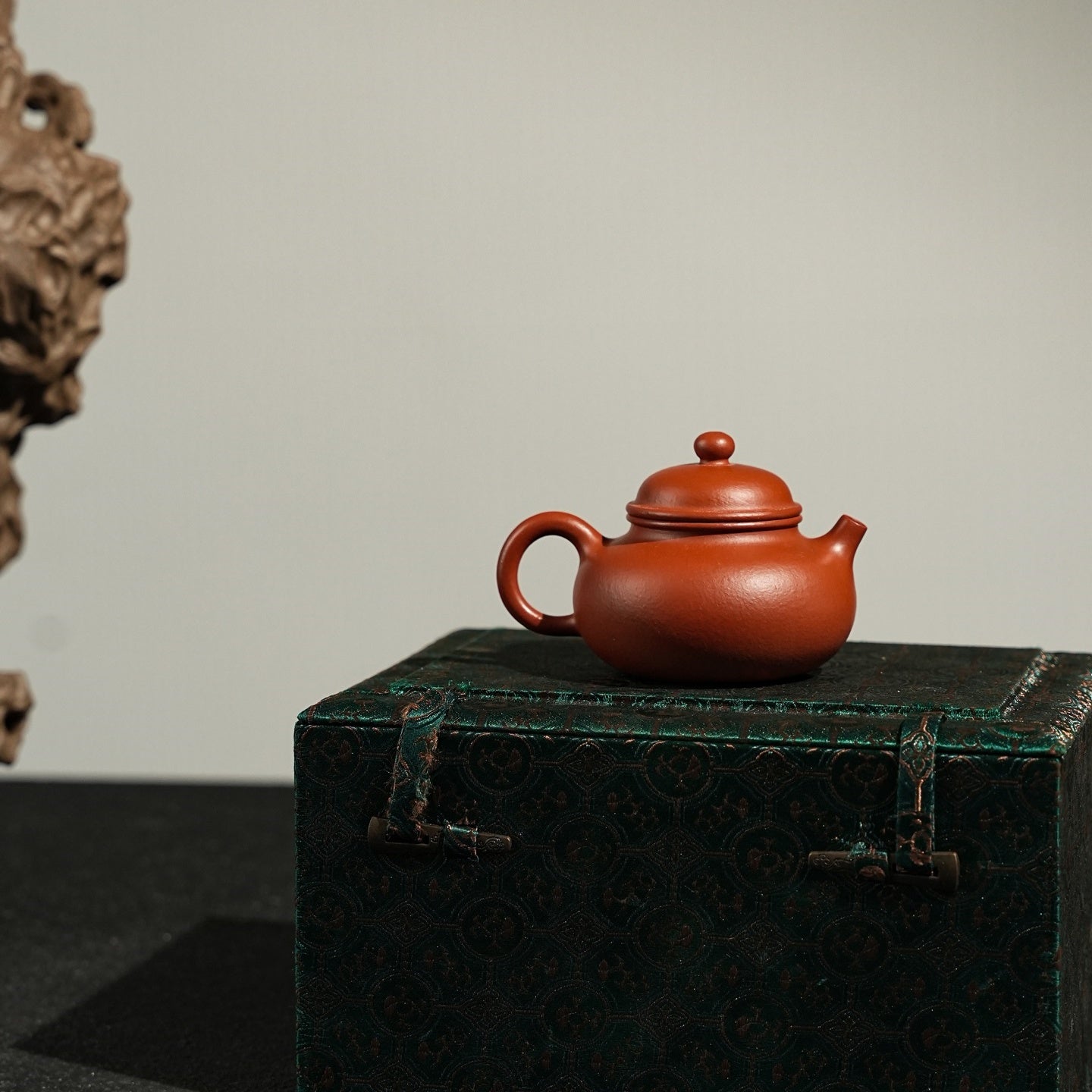 Rong Tian 130cc - Yixing Handmade Teapot 江苏宜兴