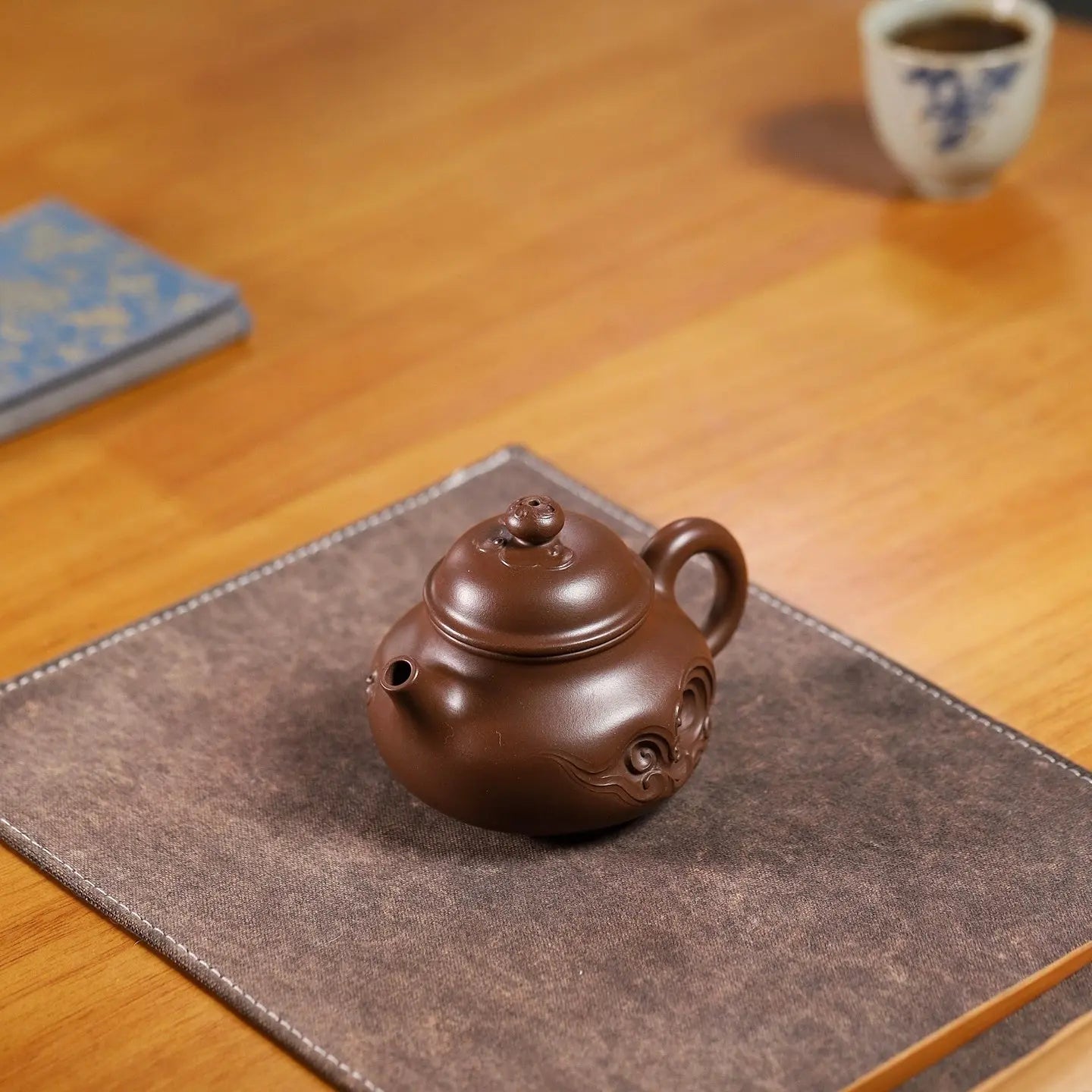 Rong Tian 150cc - Yixing Handmade Teapot 江苏宜兴