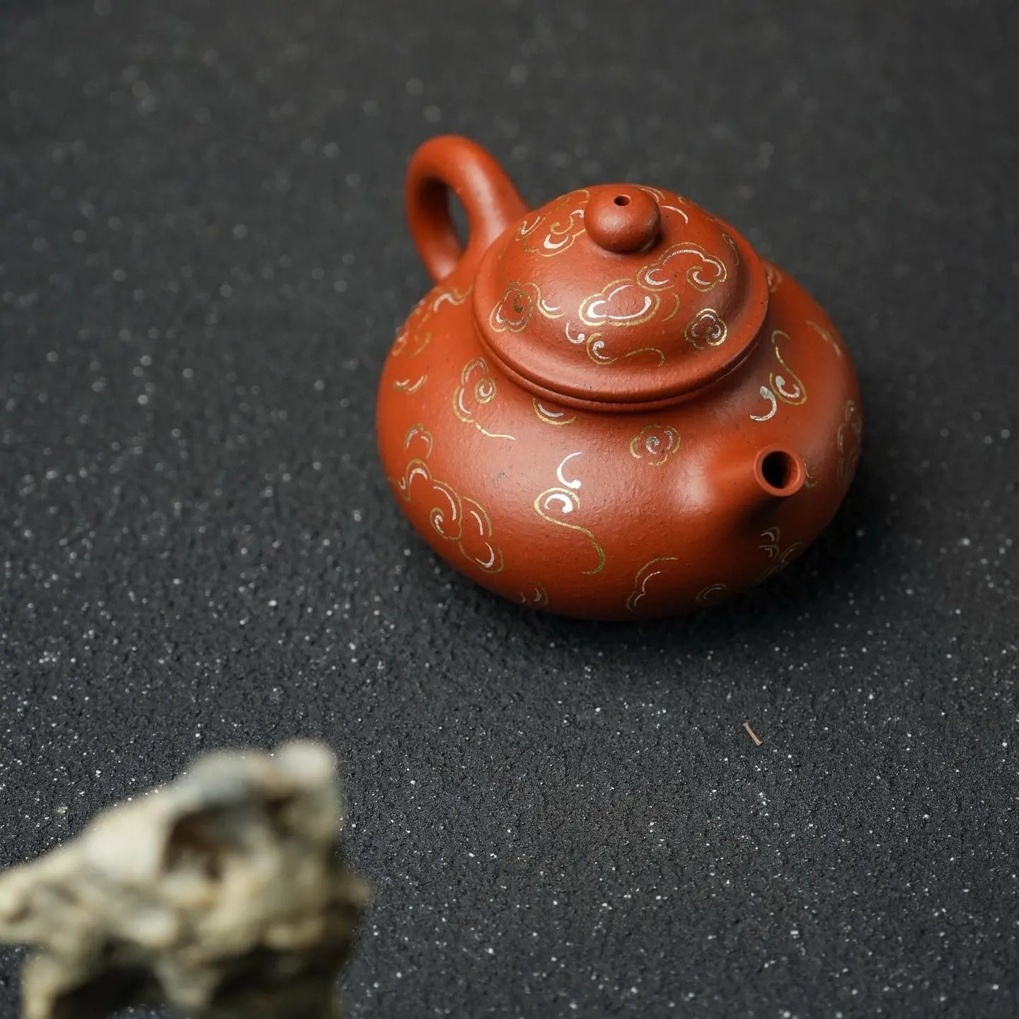 Rong Tian 150cc - Yixing Handmade Teapot 江苏宜兴