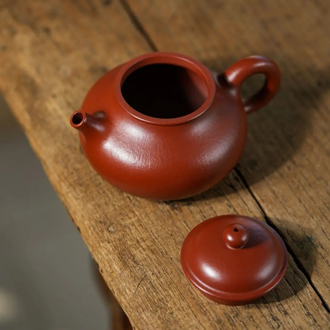 Rong Tian 175cc - Yixing Handmade Teapot 江苏宜兴
