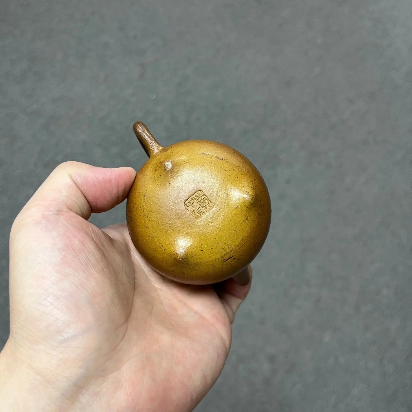 Ru Yi 150cc - Yixing Handmade Teapot 江苏宜兴