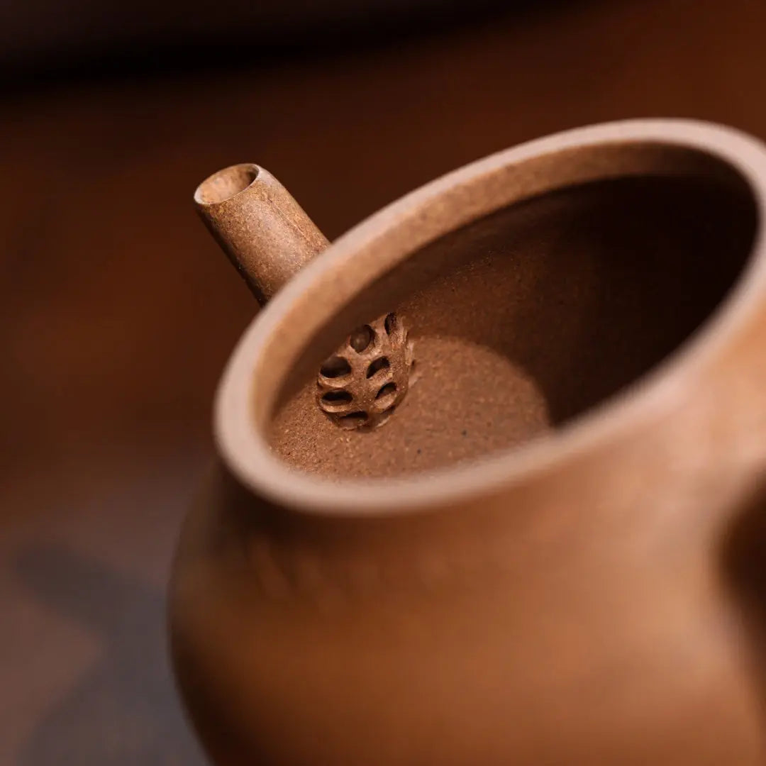 Ru Yi 175cc - Yixing Handmade Teapot 江苏宜兴