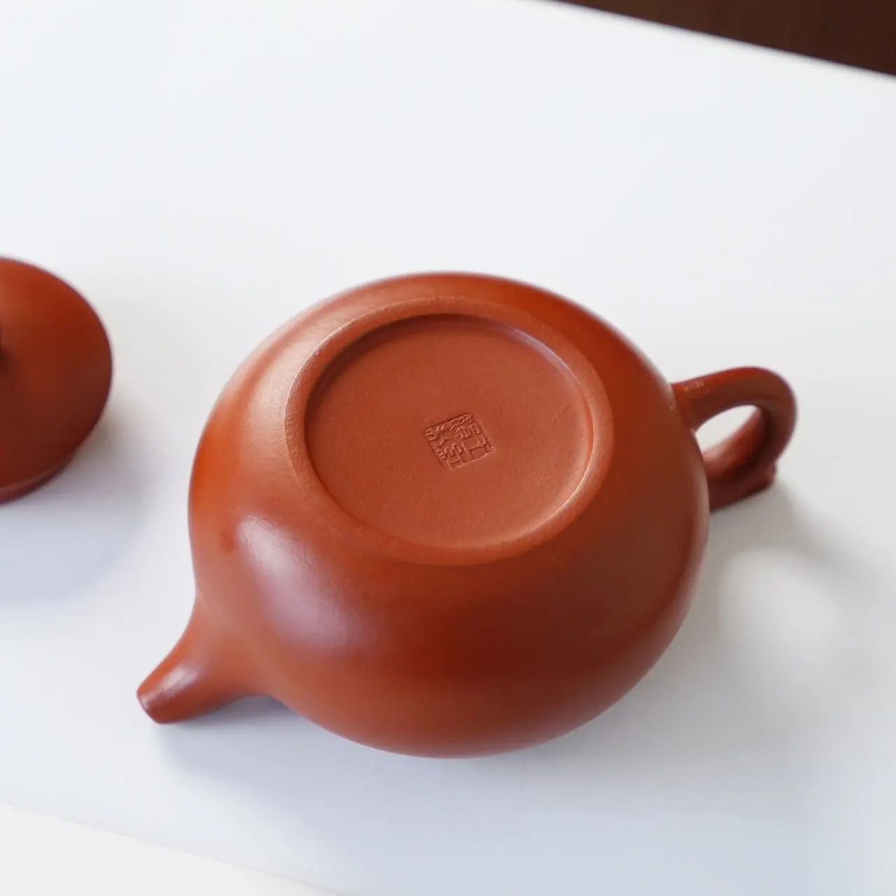 Ru Yi 210cc - Yixing Handmade Teapot 江苏宜兴