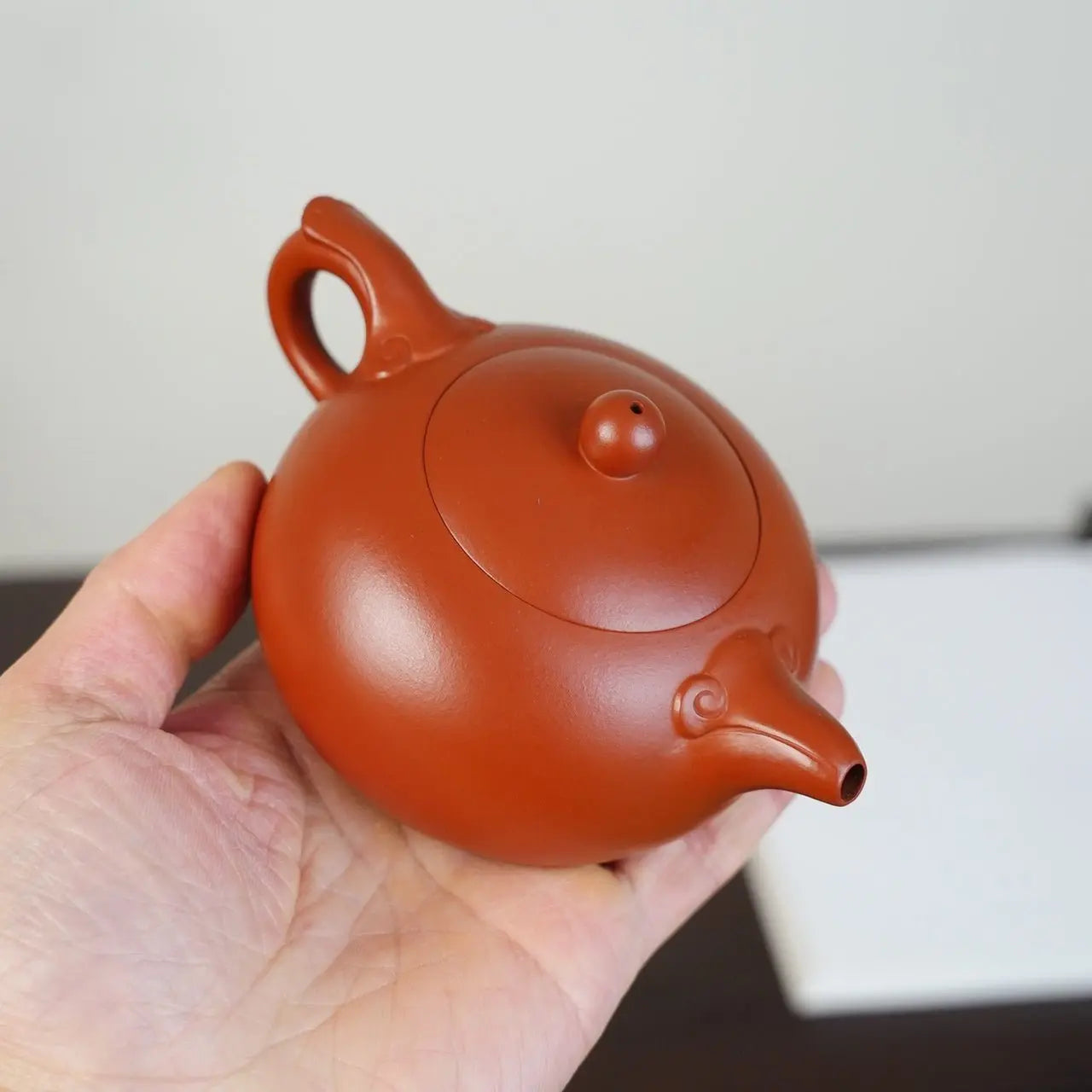 Ru Yi 210cc - Yixing Handmade Teapot 江苏宜兴