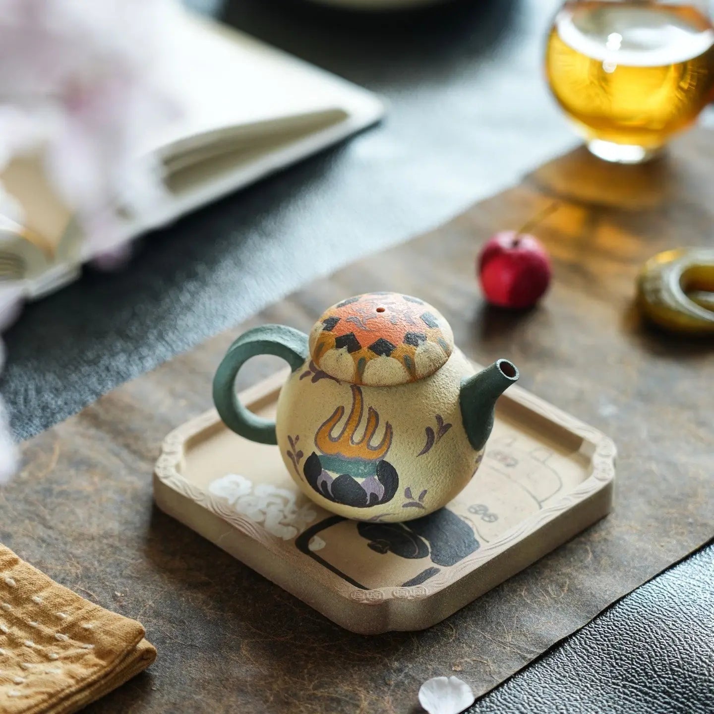 Ru Yi Bao Zhu 100cc - Yixing Handmade Teapot 江苏宜兴