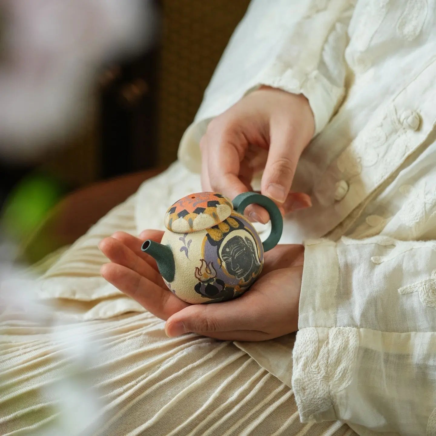 Ru Yi Bao Zhu 100cc - Yixing Handmade Teapot 江苏宜兴