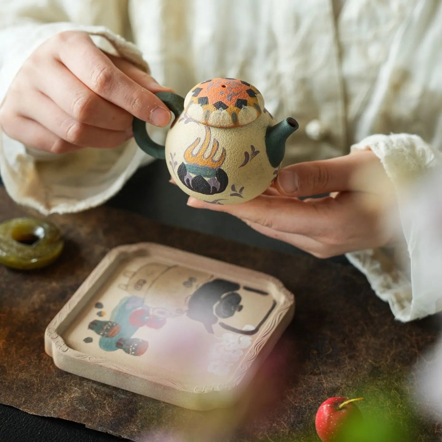 Ru Yi Bao Zhu 100cc - Yixing Handmade Teapot 江苏宜兴
