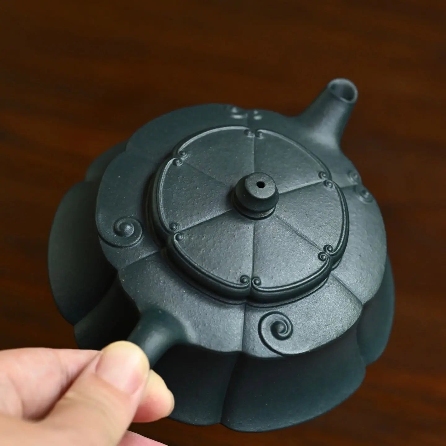 Rui Xiang 150cc - Yixing Handmade Teapot 江苏宜兴