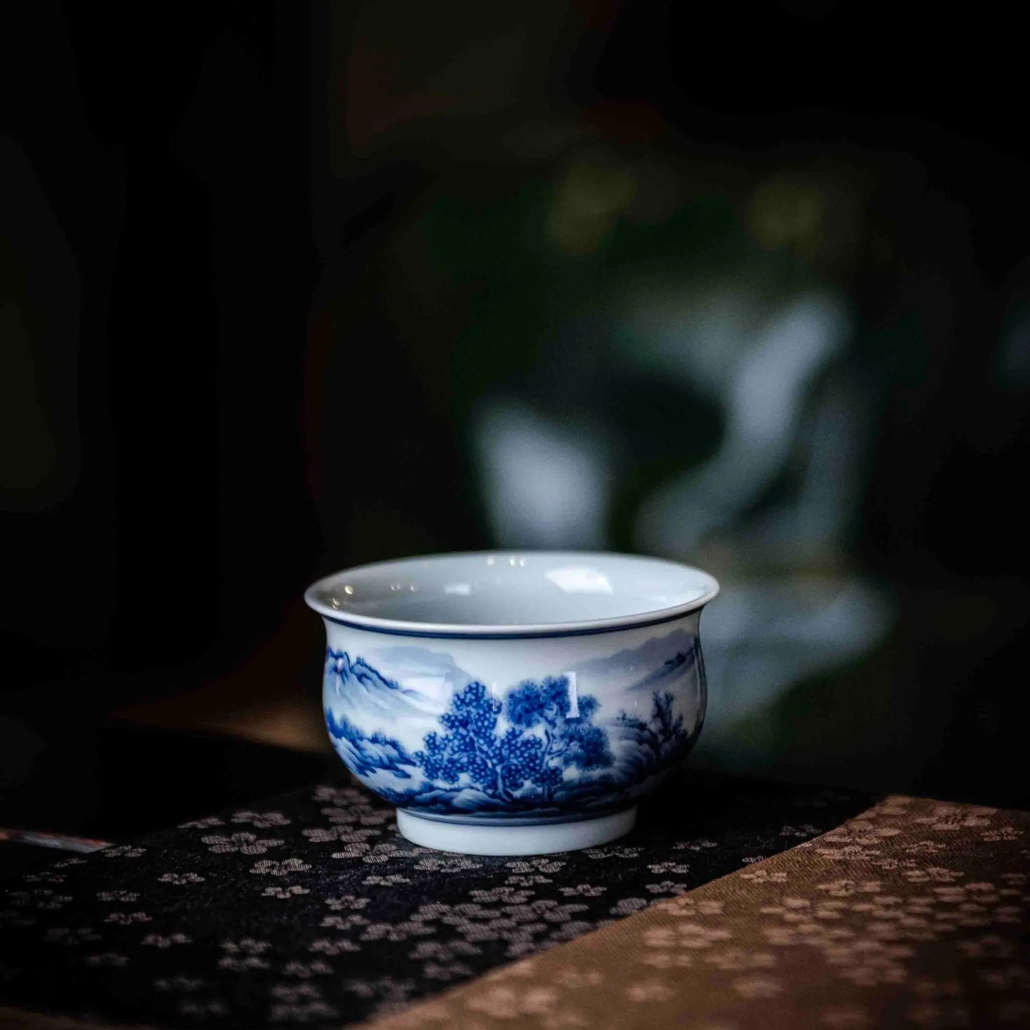 Shan Shui 110cc - Jing De Zhen Porcelain Gaiwan zycschina