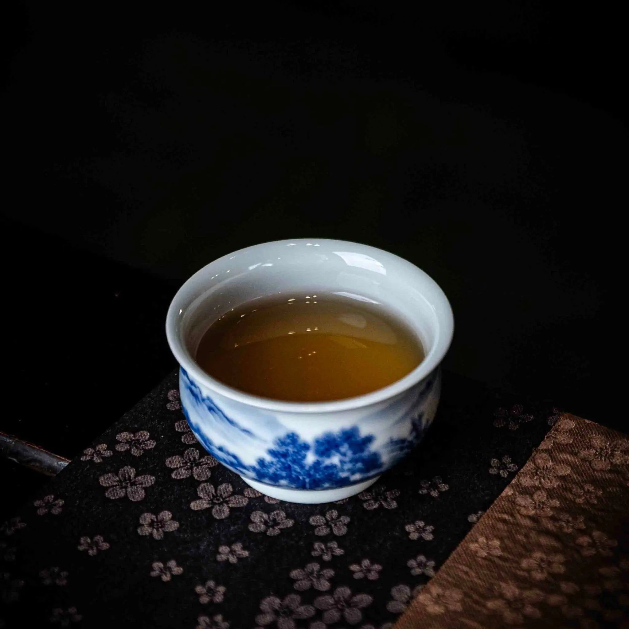 Shan Shui 110cc - Jing De Zhen Porcelain Gaiwan zycschina