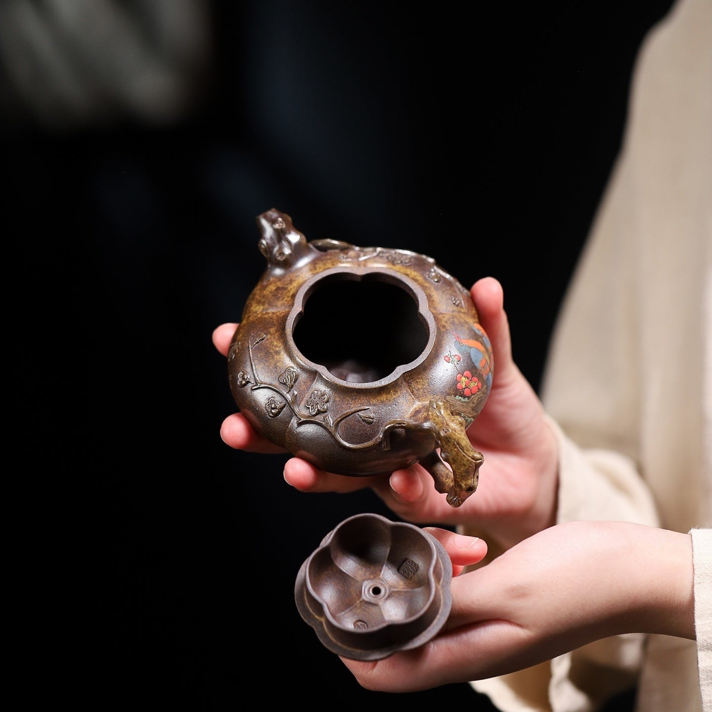 Shang He Mei 200cc - Yixing Handmade Teapot 江苏宜兴