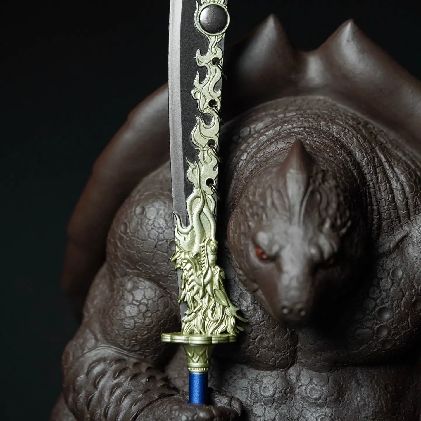 Shen Shou Xuan Wu - Zisha Sculpture 江苏宜兴