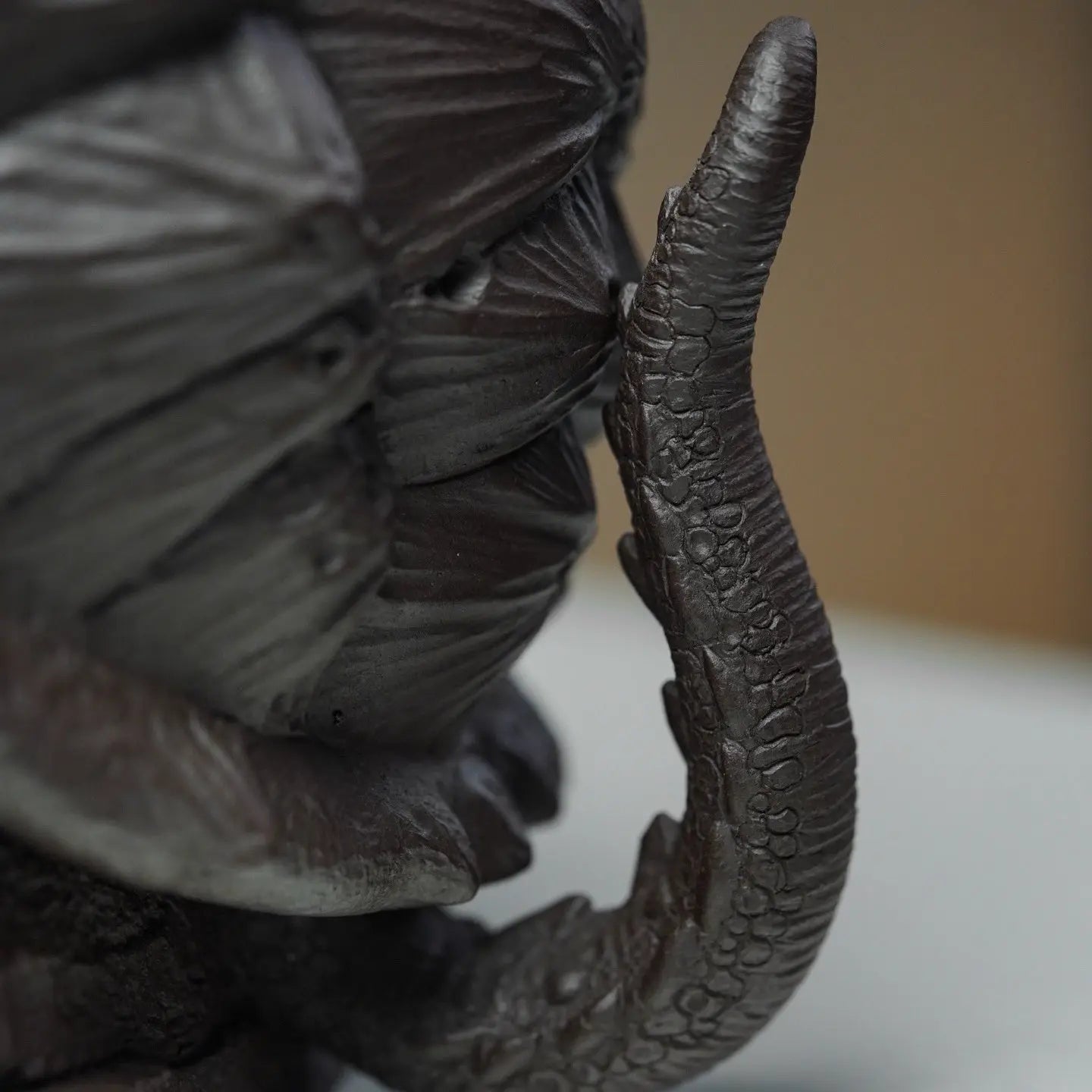 Shen Shou Xuan Wu - Zisha Sculpture 江苏宜兴