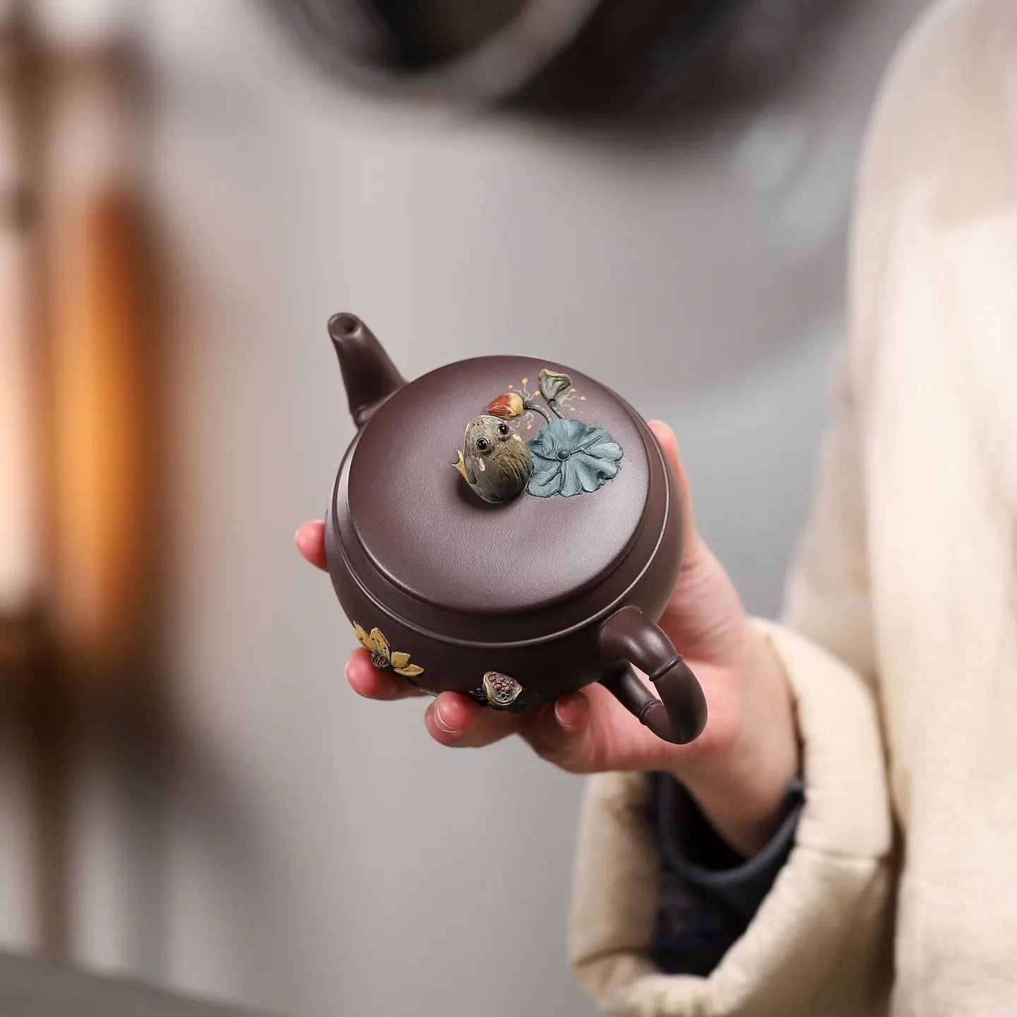Shi Li He Hua 270cc - Yixing Handmade Teapot 江苏宜兴