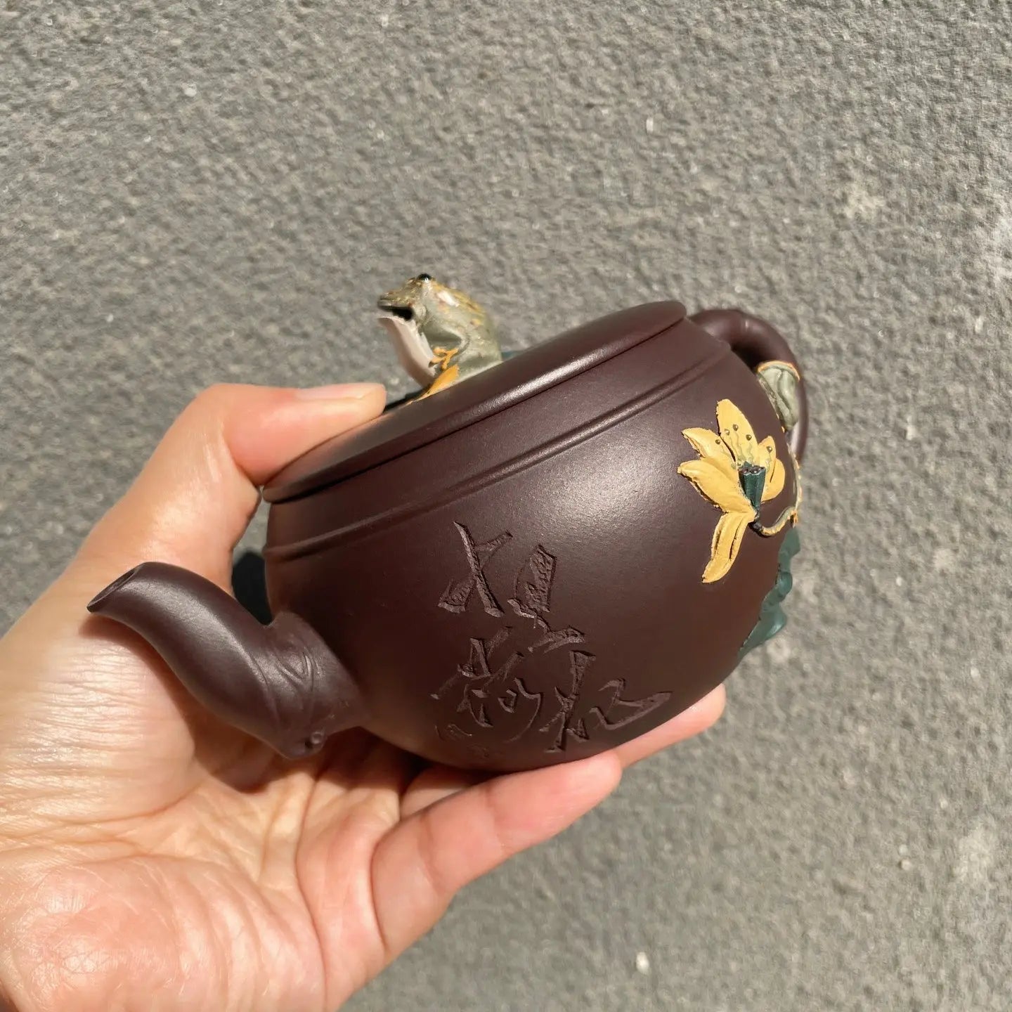 Shi Li He Hua 270cc - Yixing Handmade Teapot 江苏宜兴