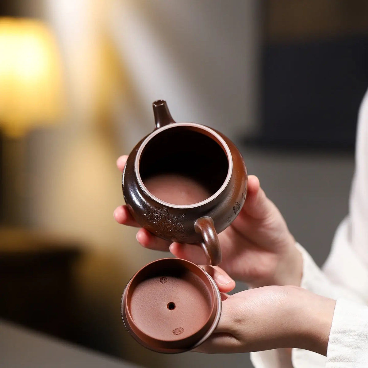 Shi Liu Hua 170cc - Yixing Handmade Teapot 江苏宜兴